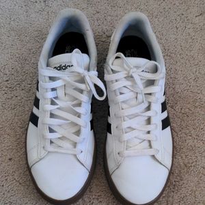 Adidas Sneakers